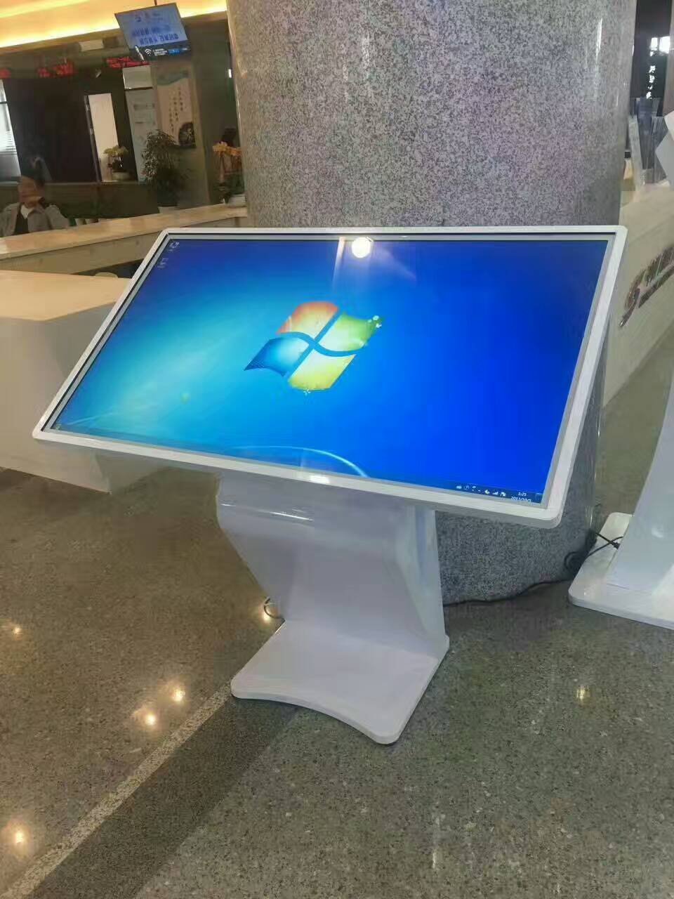 37寸触摸一体机